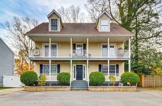 Walk to Lake & Boat Ramp: Central Gem in Annapolis