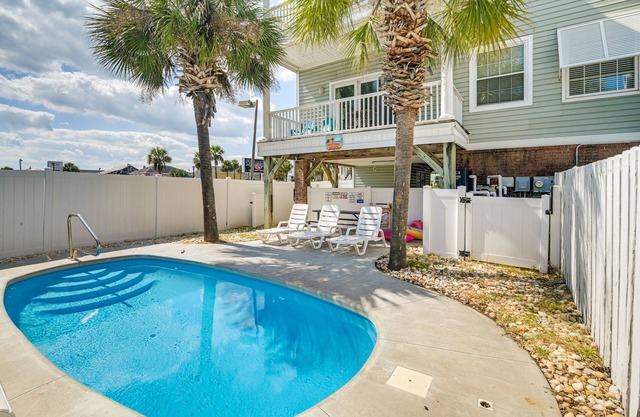 Walk to Ocean & Pier: Surfside Beach House w/Pool
