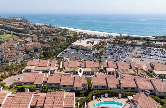 Walk to the BEACH from this Monarch Bay Villa in Dana Point!