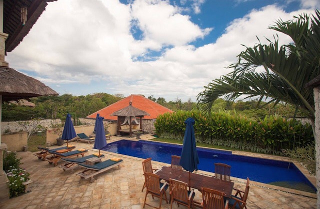 Walk to Uluwatu -Private Villa with Pool - up to 5 bedrooms