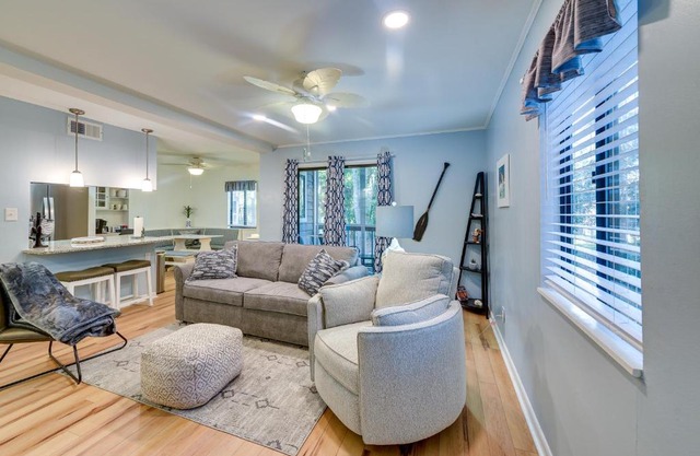 Walkable Calabash Condo with Pool Access!