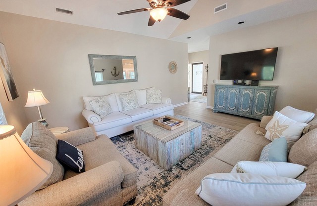 Walking distance to 78Fitness, tennis, pickle ball courts and indoor pool!