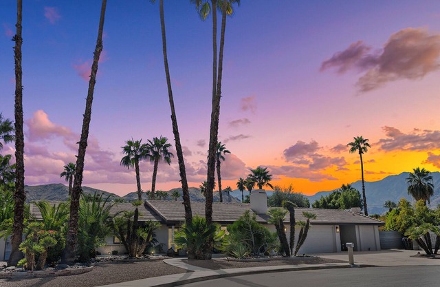 Walking On Sunshine - Beautiful Palm Springs Retreat