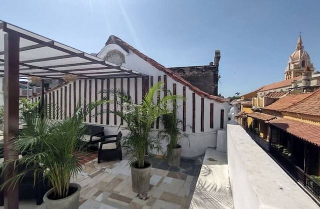 Walled City Boutique House with Lovely Rooftop!