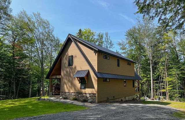 Wander In | Close to Mount Snow & Stratton