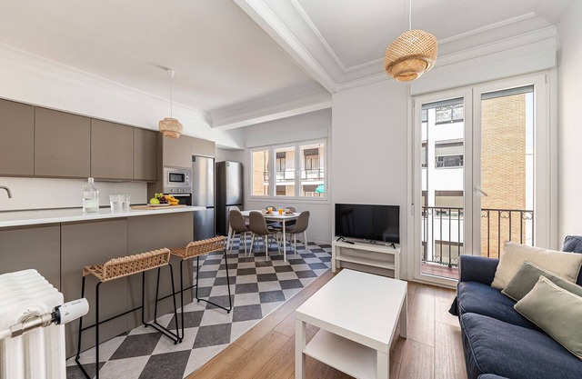 Waou Urban Home Goya V - Short Duration