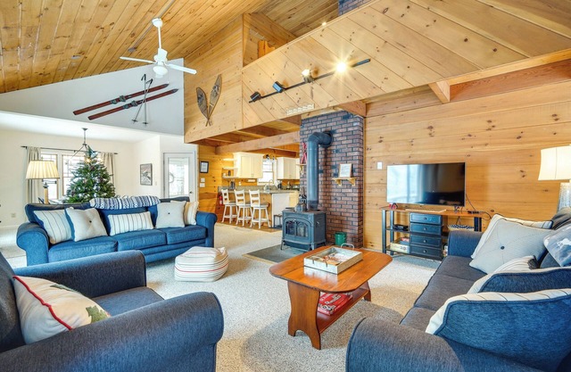 Wardsboro Family Home: 7 Mi to Mount Snow!