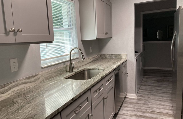 Warm and cozy home in quiet neighborhood! LLC