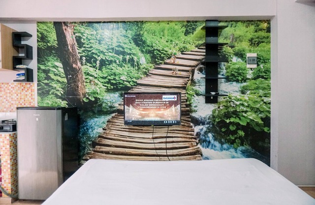 Warm And Cozy Stay Studio Green Bay Pluit Apartment