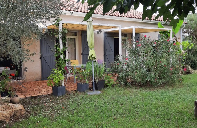 Warm country house with fenced garden of 2000m2