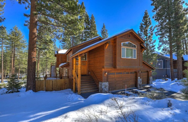 Washoe Wanderlust -Game Rm w Pool Table & Foosball