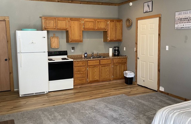 Water front Lake of the Ozarks Studio Apartment