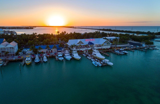 Water View Double Queen | No Hidden Fee