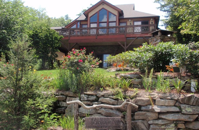 Waterfall View! Large Deck, Hot Tub, Outdoor Fire Pit!