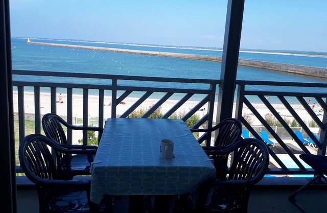 WATERFRONT APARTMENT LE CROISIC FACE MER 1ERE LIGNE