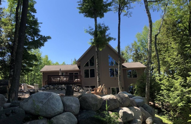 Waterfront Cabin on Crane Lake, Pickerel, WI 4 bedroom plus loft, 3 full bath