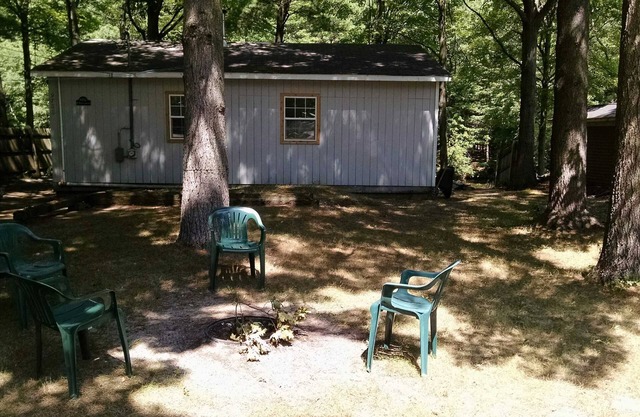 Waterfront Cabin on Silver Lake Channel. Canoe and row boat.