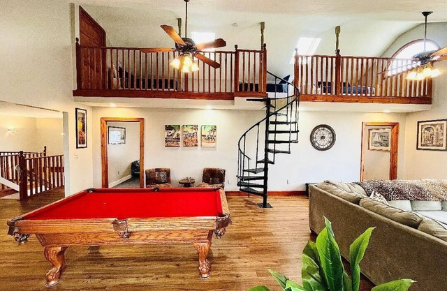 Waterfront Castle W/Stunning Views Walk to Beach!