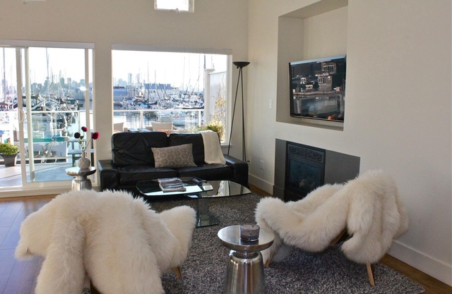 Waterfront, City View, Modern Float Home