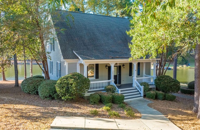 Waterfront Cottage - Reynolds Lake Oconee at Marina Cove