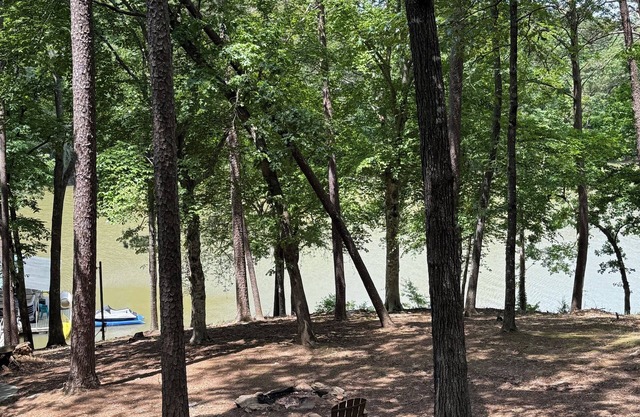 Waterfront Home In Toccoa with Hot Tub