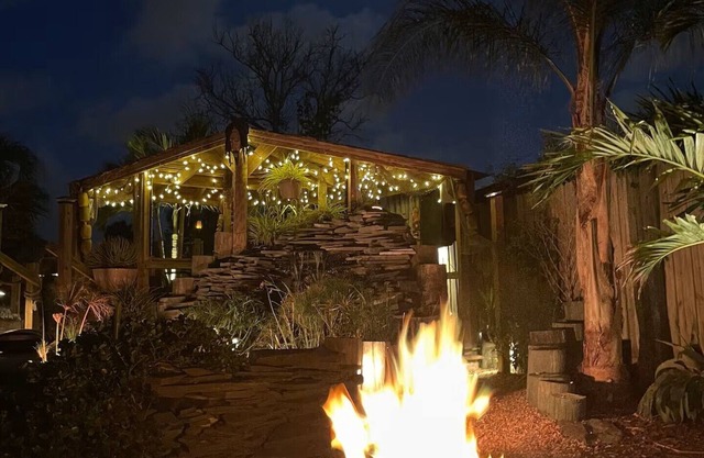 Waterfront home w/dock-Jon boat, Kayaks & fishing poles included!