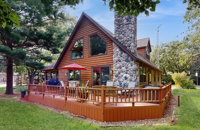 Waterfront Log Cabin Retreat with Private Boat Dock, Gas Grill, Fire pit & WIFI