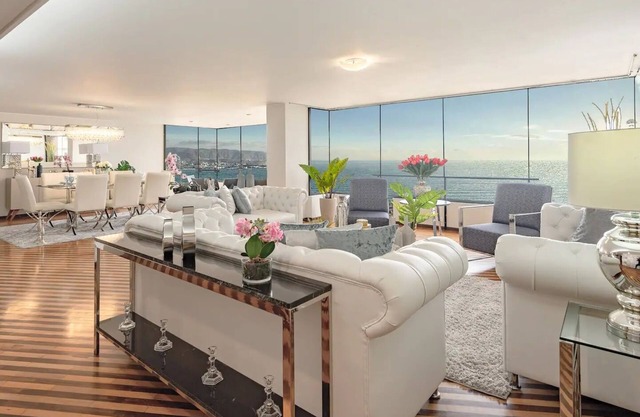 WaterFront Luxe 4BR terrace Marriott King