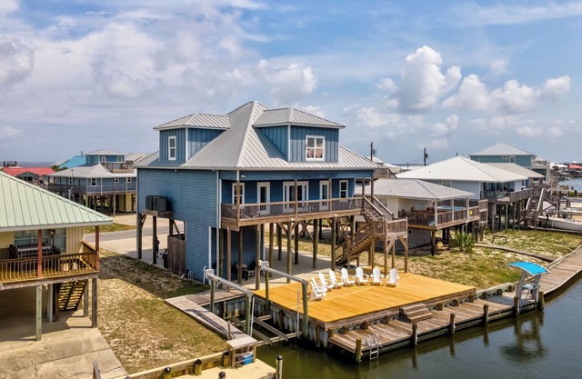 Waterfront Luxury with Canal Access - Coastal Château