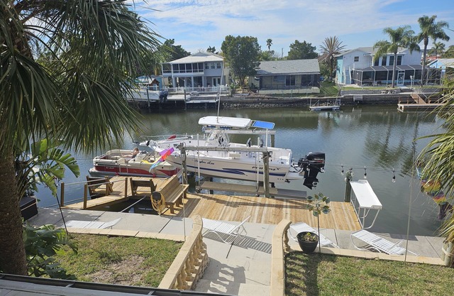 Waterfront Paradise ☼ Paddle to Gulf ☼ Resistance Swimming Spa