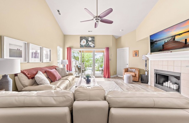 🆕 Waterfront Penthouse Lake Norman Pool Tennis Pickleball