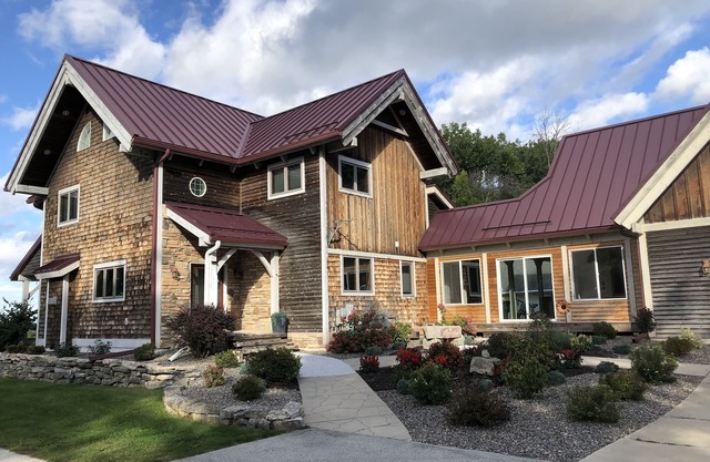 Waterfront Retreat + Kayaks, Canoe, and Easy Water Access