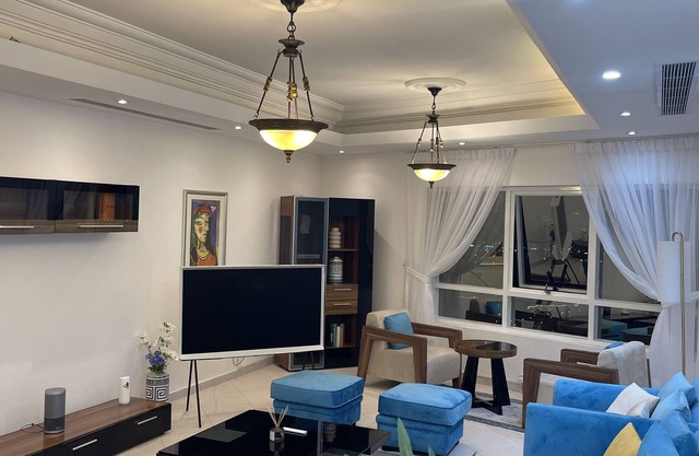 WATERFRONT ROYAL 3BR APARTMENT - 5 MIN FROM BEACH