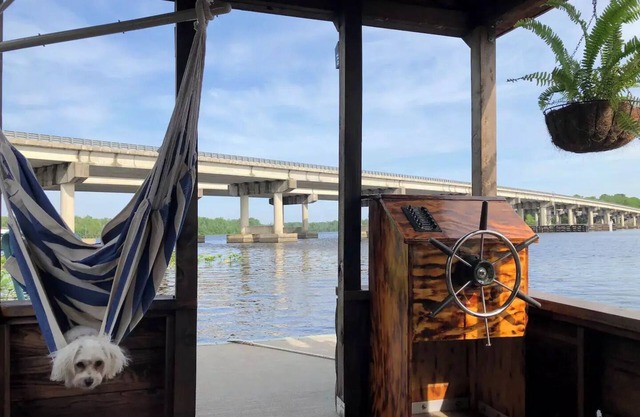 Waterfront Tiny Houseboat Log Cabinn