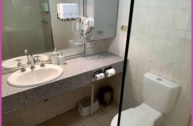 Waters Edge on the Waterfront!