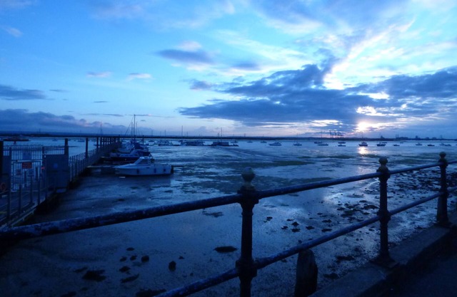 Waterside Listed Quaint Ex Fisherman’s Cottage