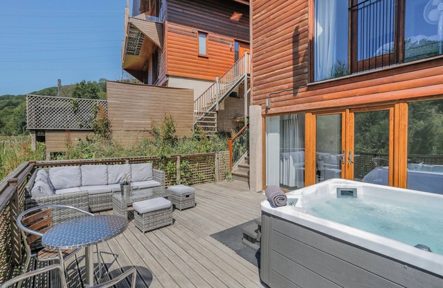 Waterside Lodge Fourteen - UK36707