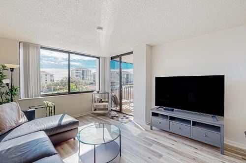 Waterside Palm Paradise