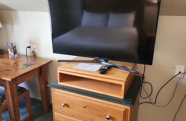 Waterton Lakes Lodge Resort