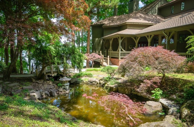 “WaterView” Iconic Gem waterfront property w/walking trails