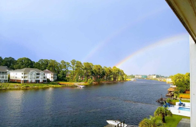 WATERWAY FRONT 2BR 2BA FURN CONDO 90-365 NIGHTS POOL DOCK BOAT RAMP Aug 31 avail