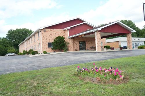 Watseka 24 Inn & Suites