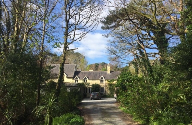WEEK 30 JULY - 6 AUG AVAILABLE Unique Home overlooking Caragh Lake 8-10P