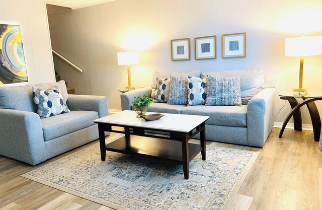 Week-Month stay discounts. 8 min to I-40, dog friendly, easy access to I67