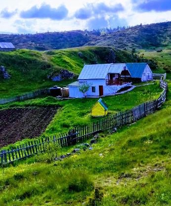 Weekend house in the Piva nature park