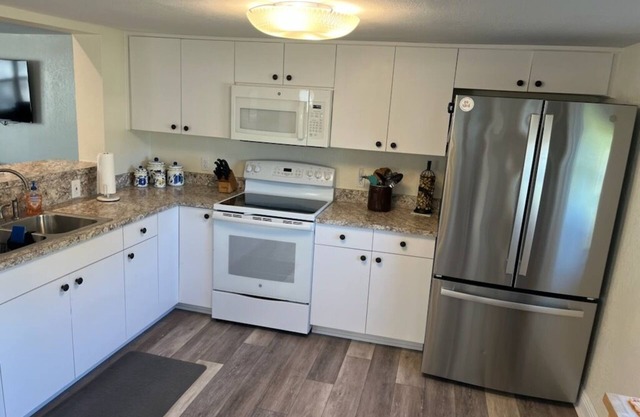 Weeki Wachee Overflow House