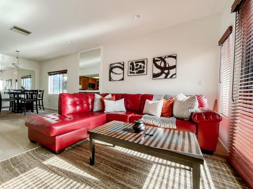 *WEHO/Beverly Hills* Luxury 2BD/2.5BA + Balconies