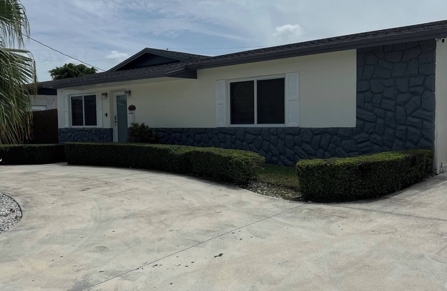 Welcome to a beautiful and tranquil oasis nestled in the heart of sunny Miami.