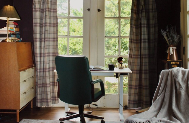 Welcome to A Scholarly Retreat, just a stroll from campus