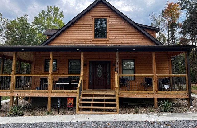 Welcome to our Lake Escape!